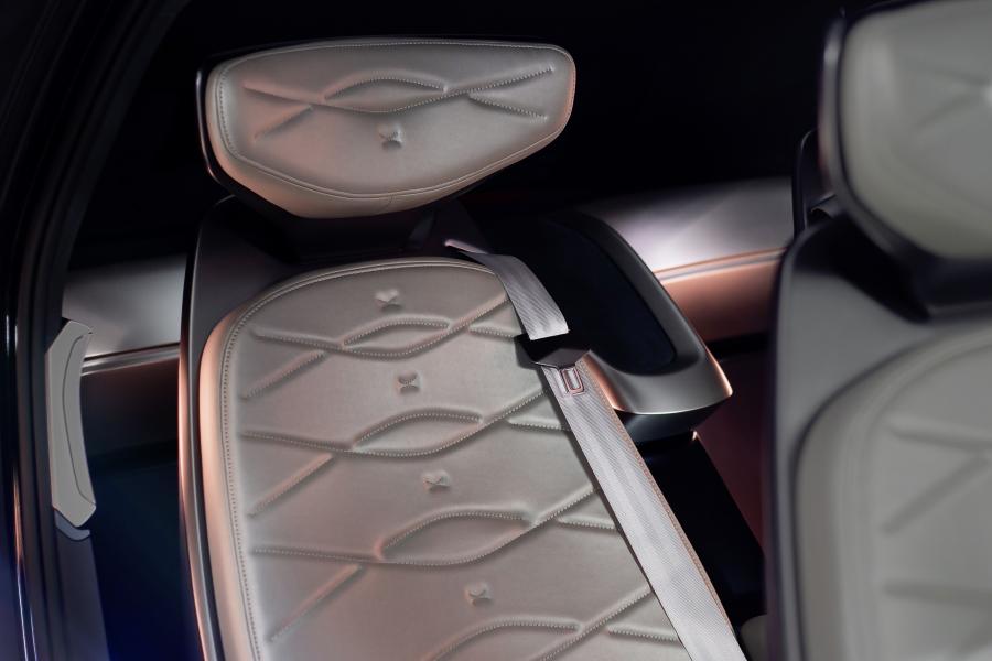 Детали интерьера Volkswagen I.D. Roomzz 2019 года  (фото 19 из 52)